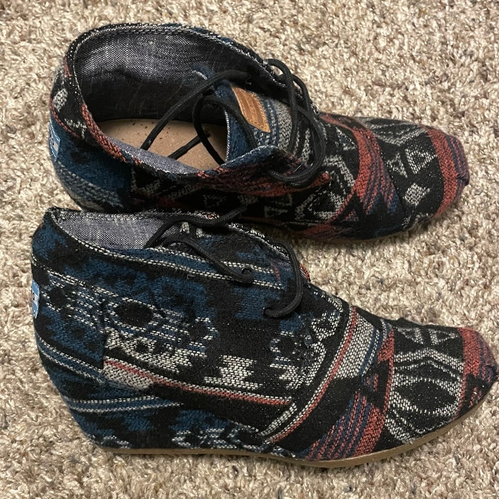Patterned Wedges - Toms - Picture 3 of 6